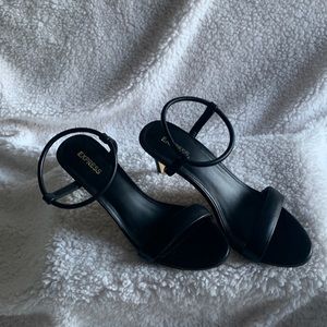 Express/ Size 8/ Black Strappy Sandal w/ 3 1/2 in. heel.